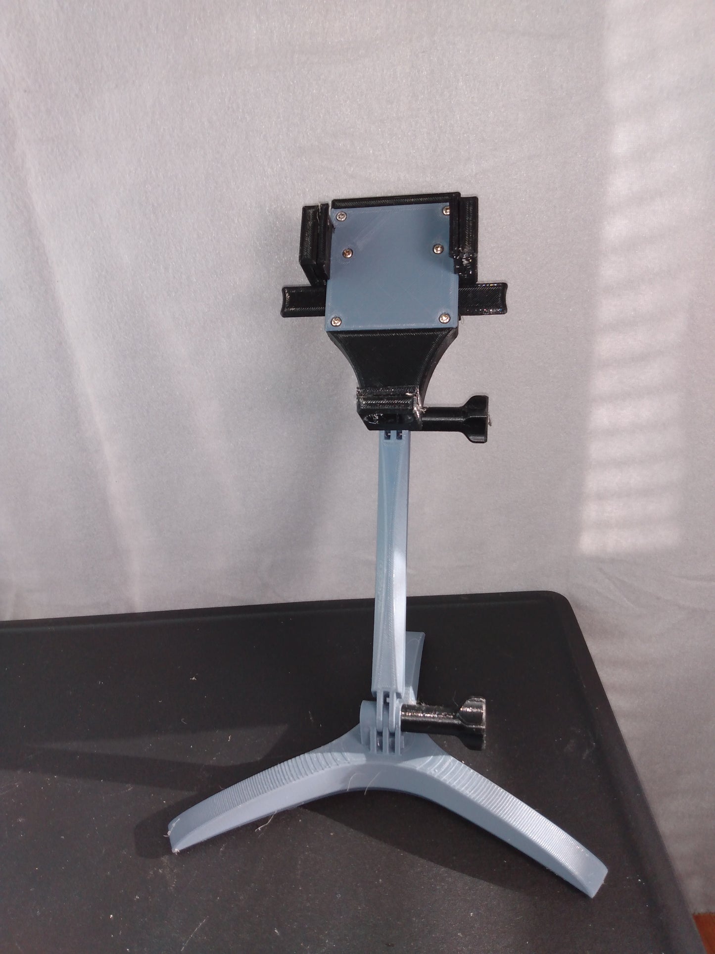 Desktop Vertical Cell Phone Stand - Accessory Kit