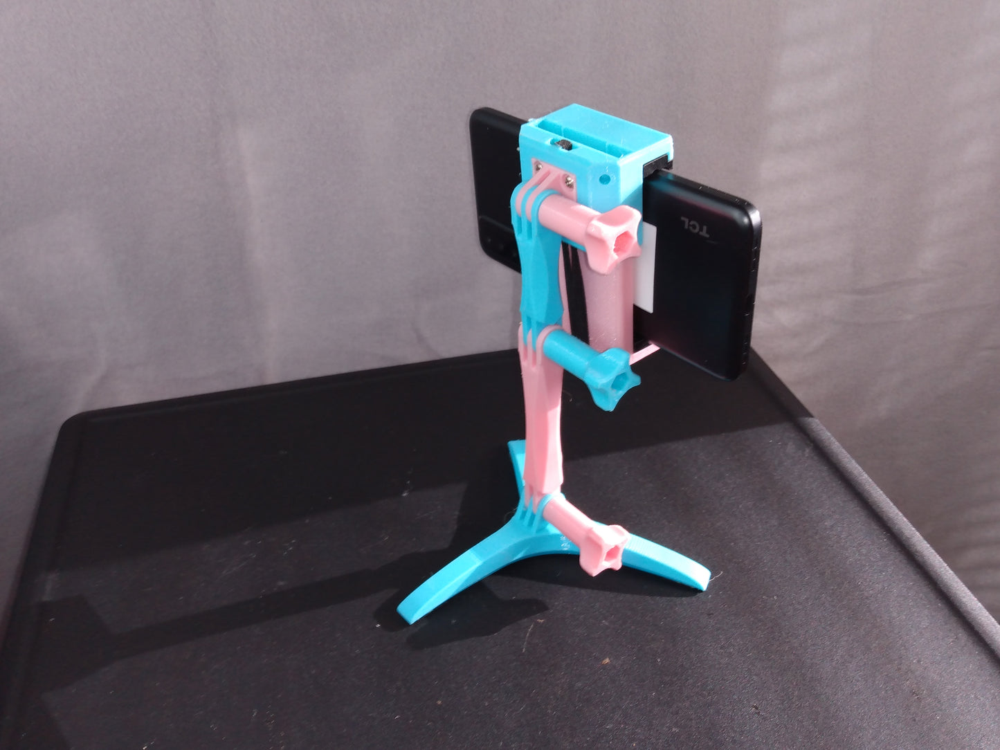 Desktop Flip Clip Cell Phone Stand - Small